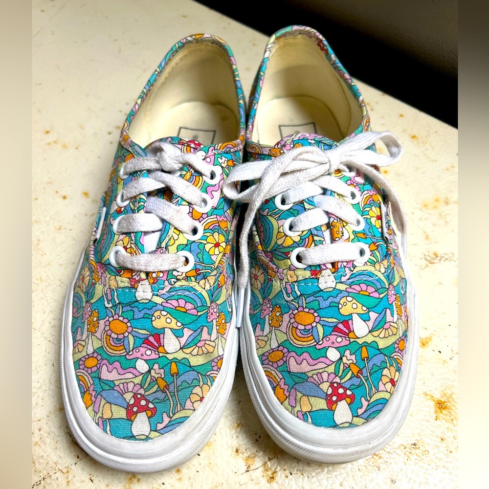 VANS AUTHENTIC WOMEN'S MUSHROOM /FLORAL 6.5